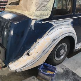 Auto wird neu lackiert